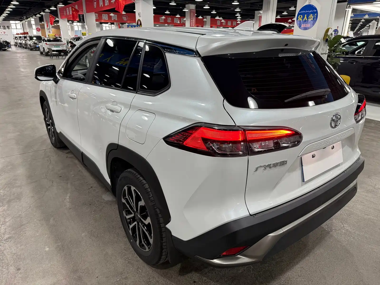 Photo 9 - Toyota Frontlander