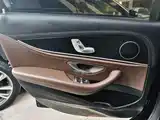 Фото 20 - Mercedes-Benz E-Class