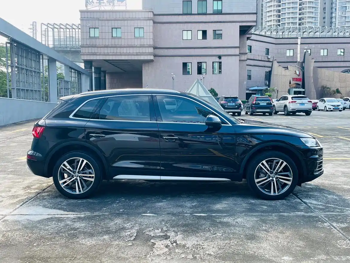 Audi Q5L 2020 45 TFSI Premium Elegance фото 24