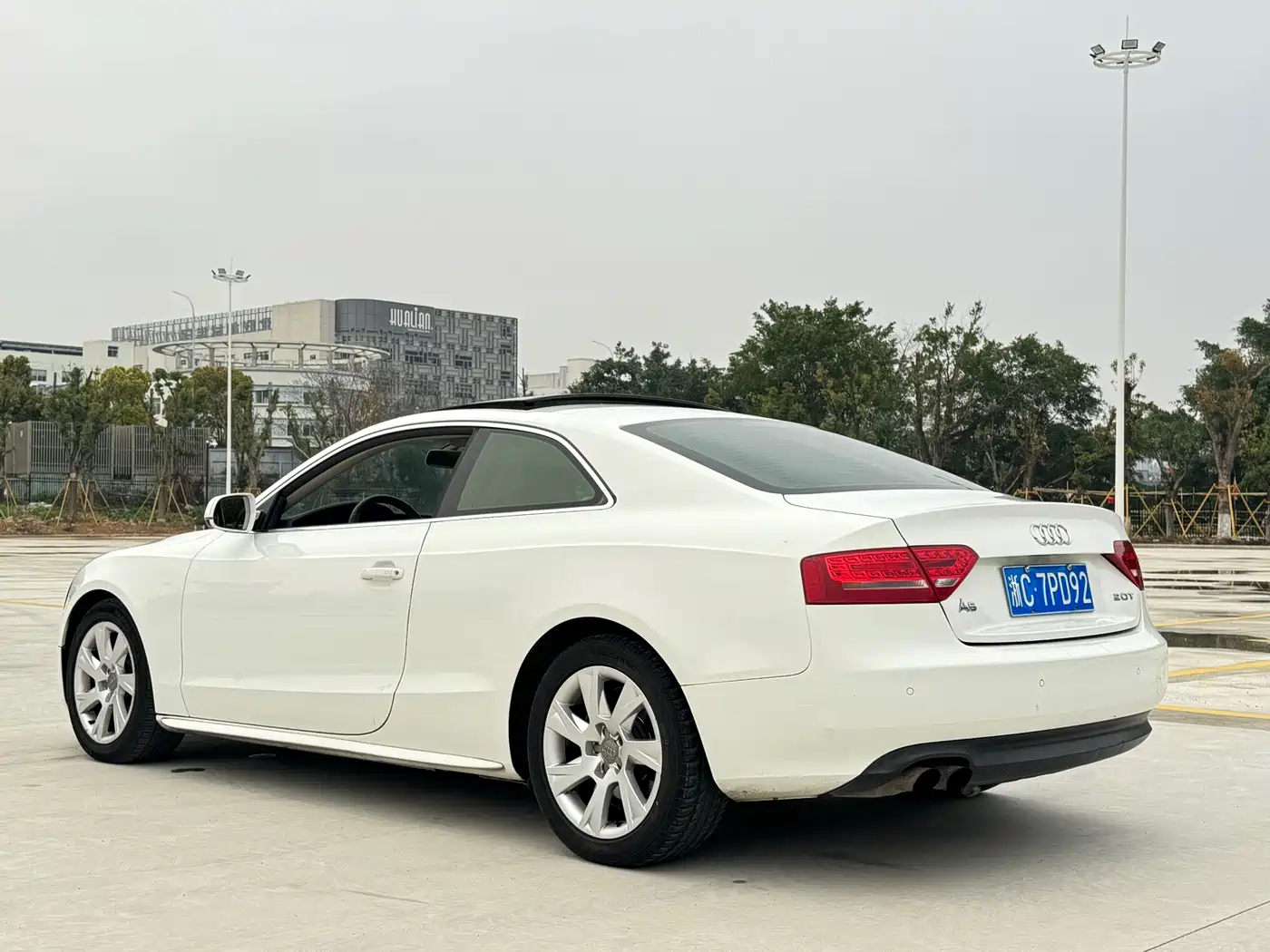 Audi A5 (Import) 2010 2.0TFSI Coupe Style Edition фото 5