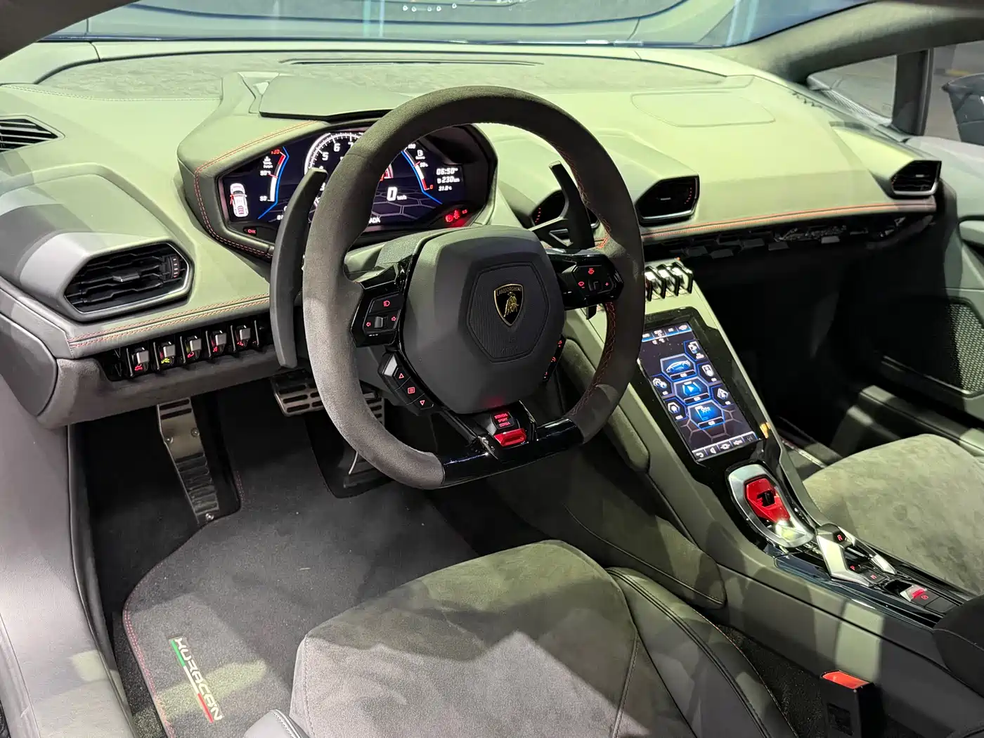 LAMBORGHINI HURACÁN