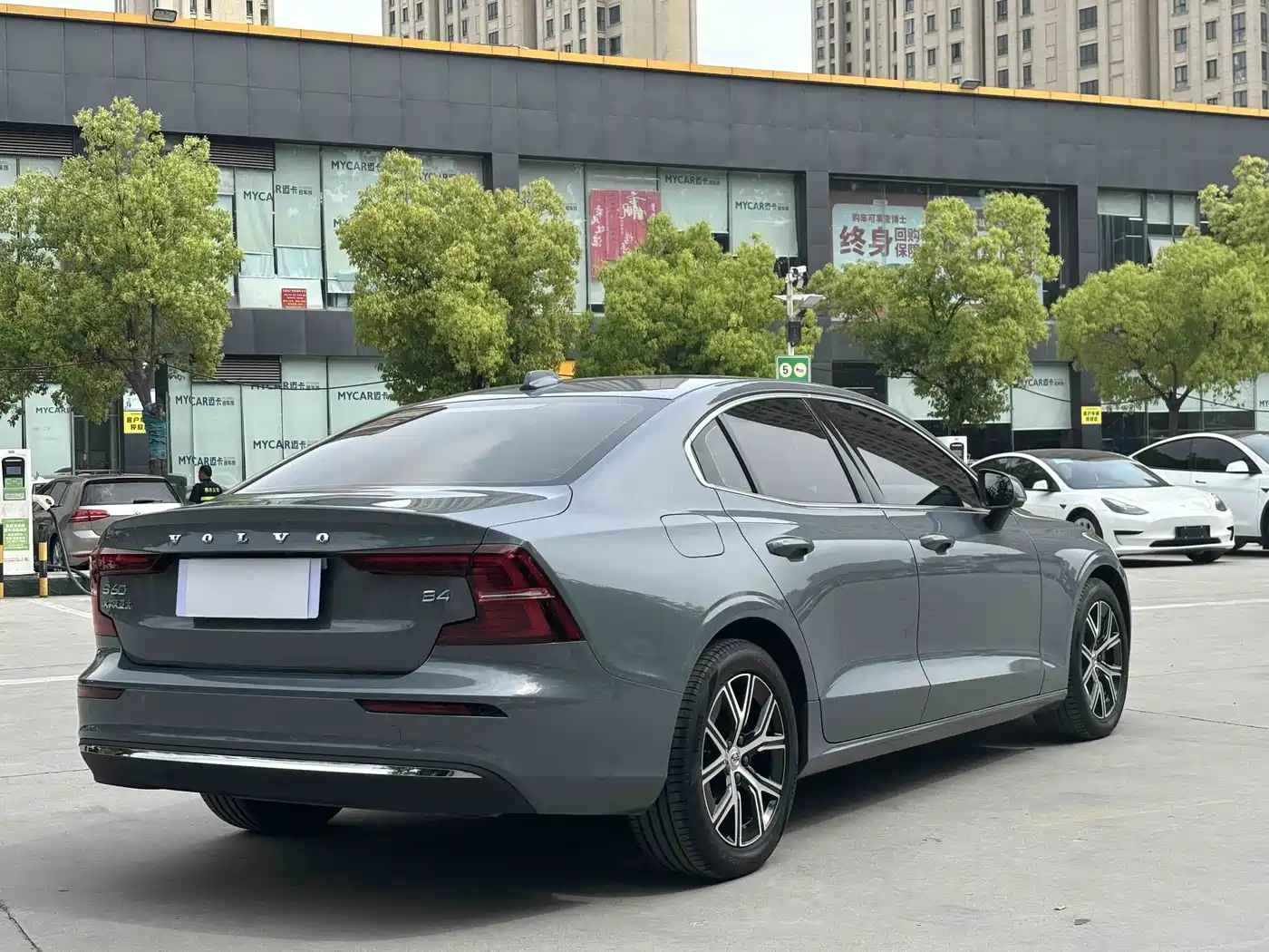 VOLVO S60