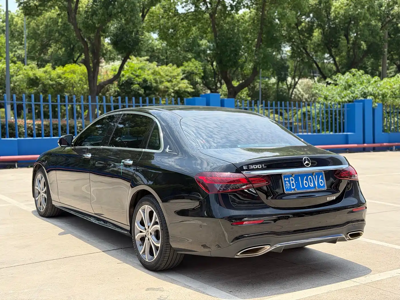 Mercedes-Benz E-Class 2023 Facelift E 300 L Sport Luxury фото 16