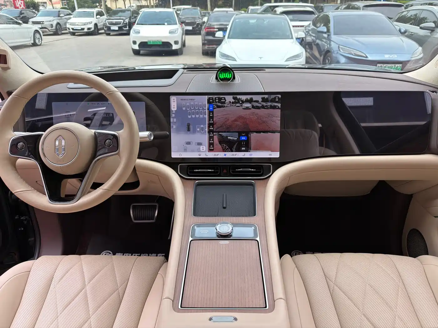 AITO Wenjie AITO M9 2024 Range Extender Max Edition 42kWh 6-seater фото 9