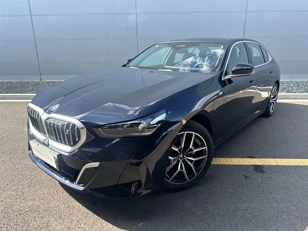 BMW I5