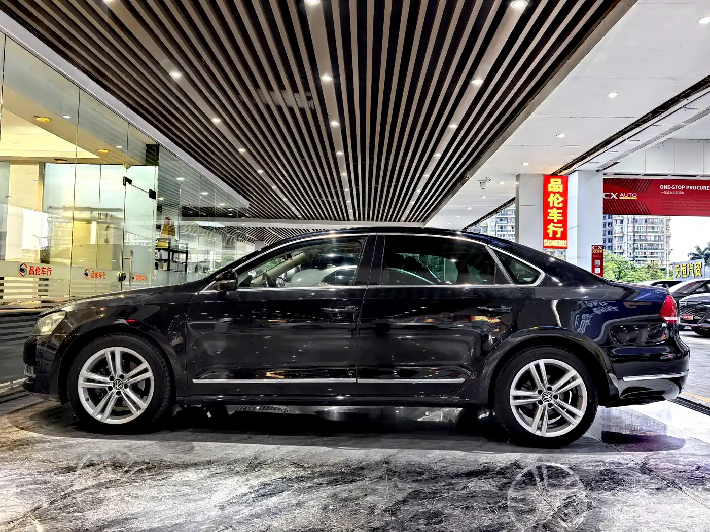 Фото 17 - Volkswagen Passat