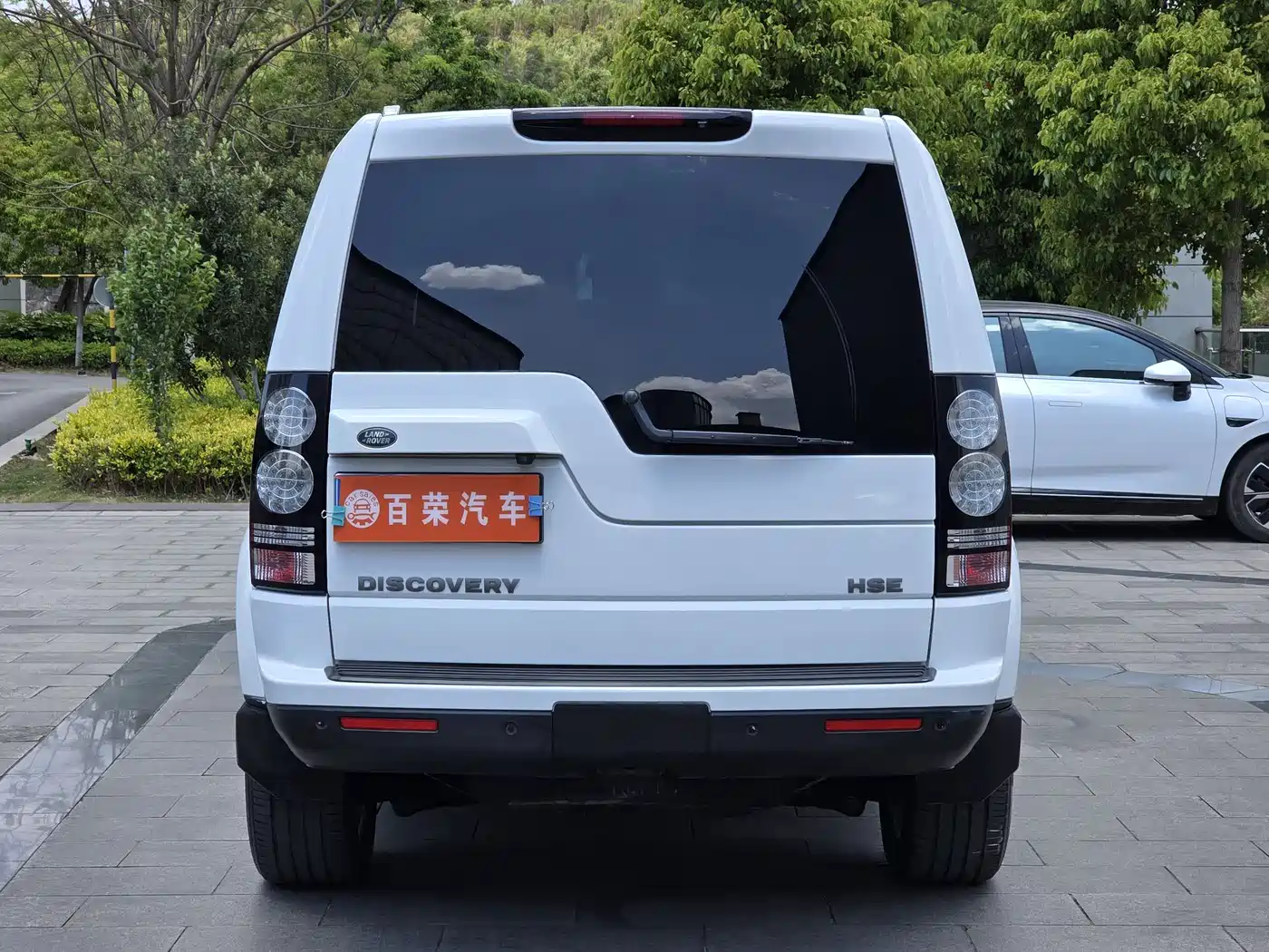 Land Rover Discovery 2015 3.0 SDV6 HSE Diesel фото 16