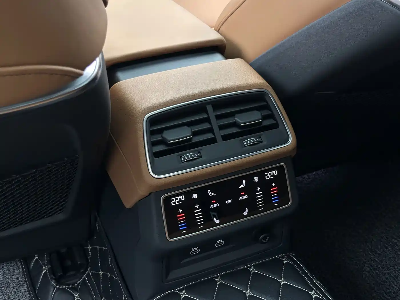Audi A7L 2022 2022 55 TFSI quattro S-line edition one Pioneer Edition