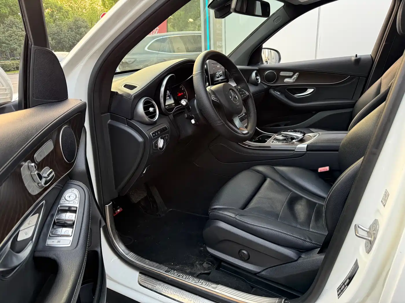 Mercedes-Benz GLC 2016 GLC 300 4MATIC Dynamic фото 6