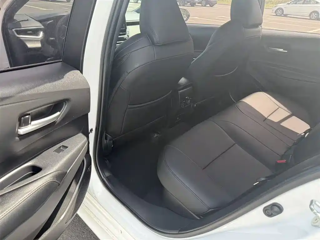 Toyota Levin 2021 Dual Hybrid 1.8H E-CVT Leading Edition фото 8