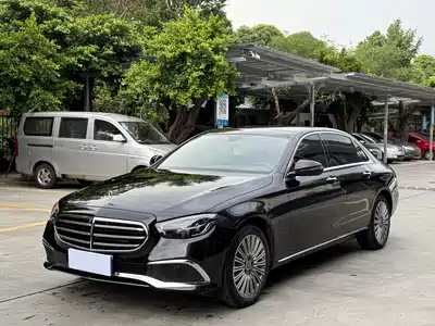 Mercedes-Benz E