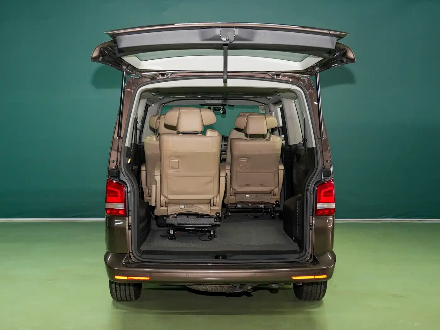 Volkswagen Caravelle 2014 2.0TSI 4WD Comfort Edition фото 6