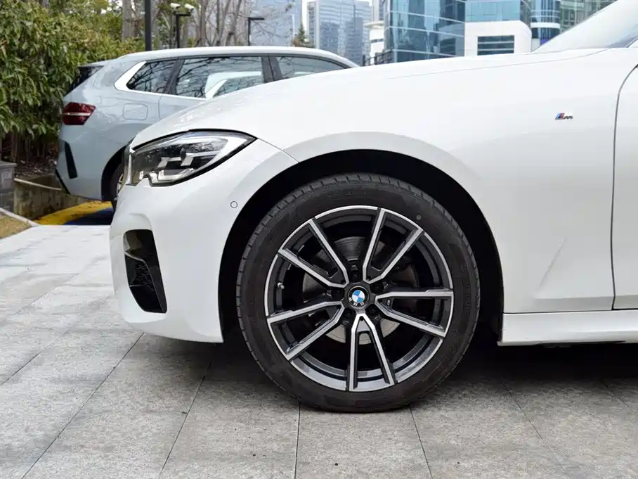 BMW 3 Series 2022 325Li M Sport Package фото 17