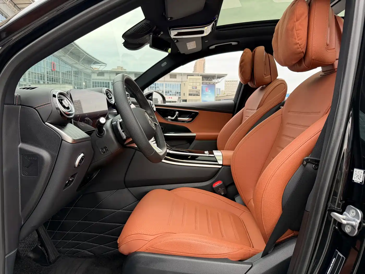 Mercedes-Benz GLC 2024 GLC 260 L 4MATIC Luxury 5-seater фото 28