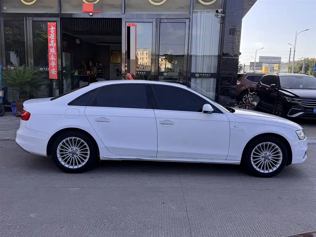 Audi A4L 2016 35 TFSI Automatic Sport фото 3