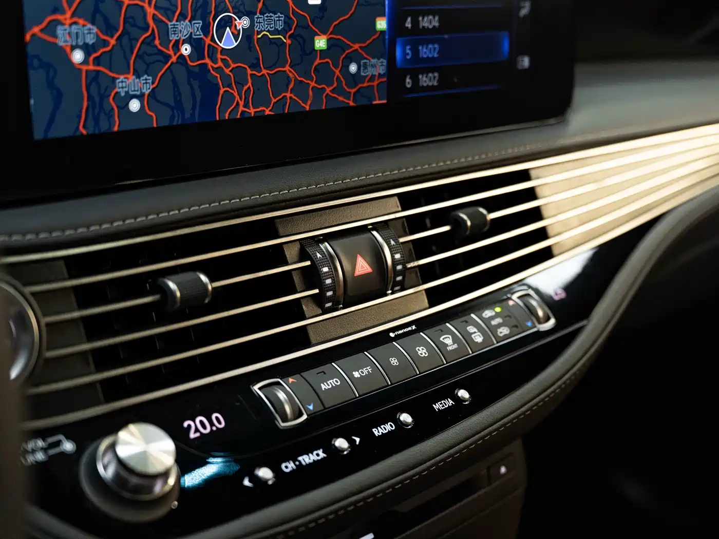 Lexus LS 2021 500h Excellence Edition фото 17