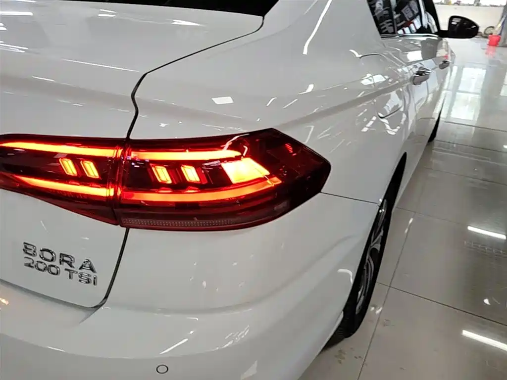 Volkswagen Bora 2023 200TSI DSG Yuexing Edition фото 8