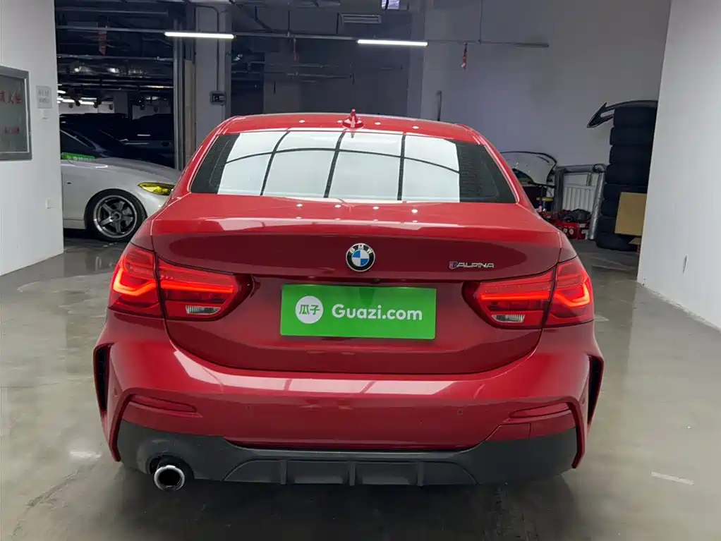 BMW 1 Series 2019 118i M Sport Package фото 4
