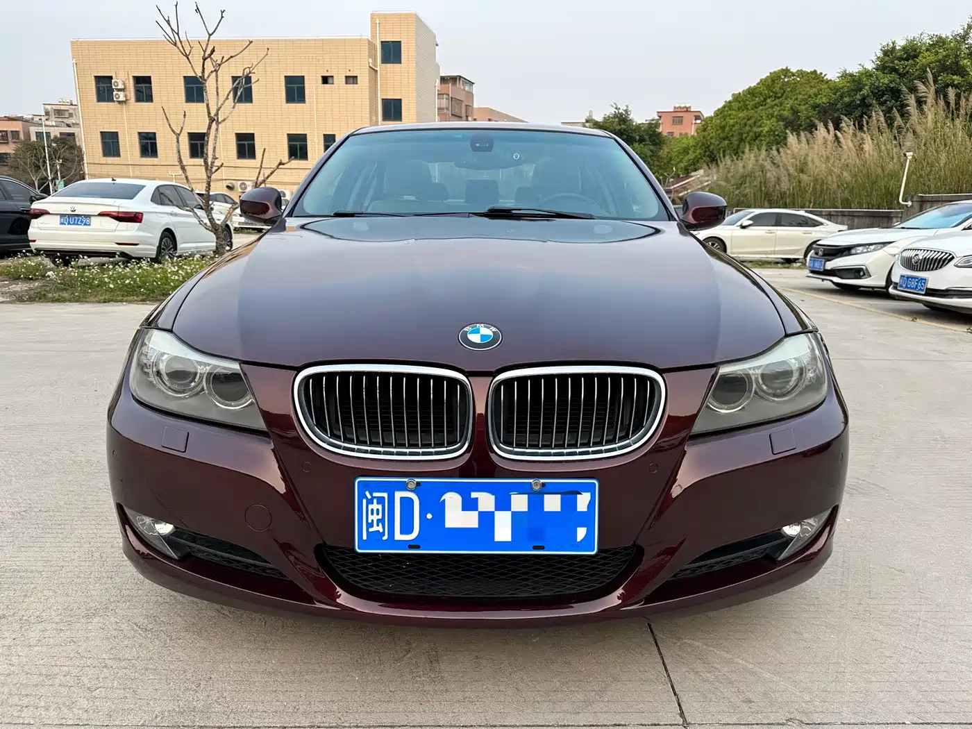 BMW 3 Series (Import) 2010 325i Luxury фото 2