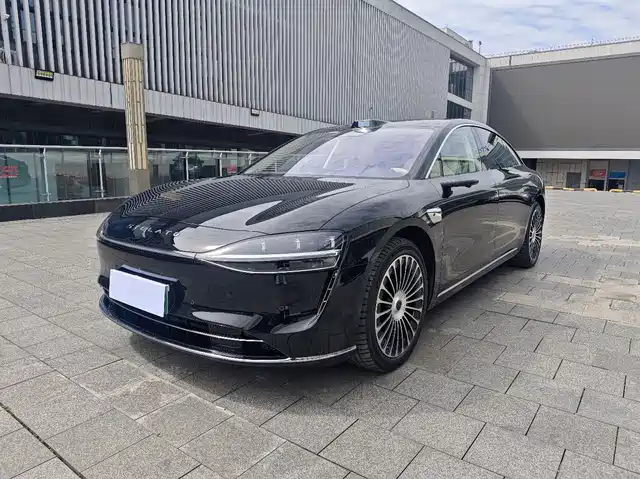 AITO ENJOY THE WORLD S9