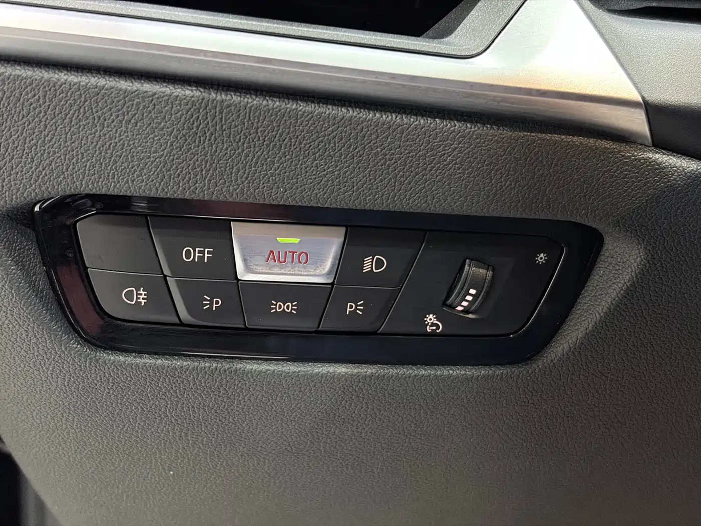 BMW 3 Series 2023 320Li M Sport Package фото 18