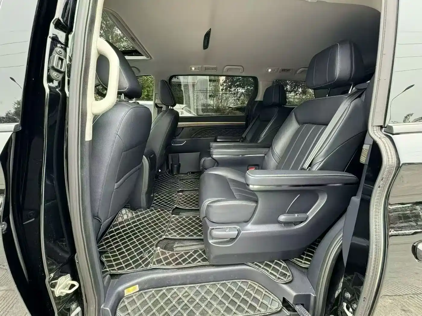 GAC Trumpchi Trumpchi M8 2020 Pilot 390T Premium Edition фото 6