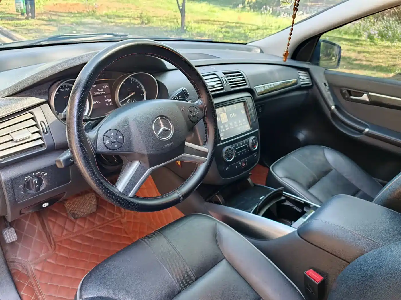 Mercedes-Benz R-Class 2017 R 320 4MATIC Business Collector's Edition фото 6