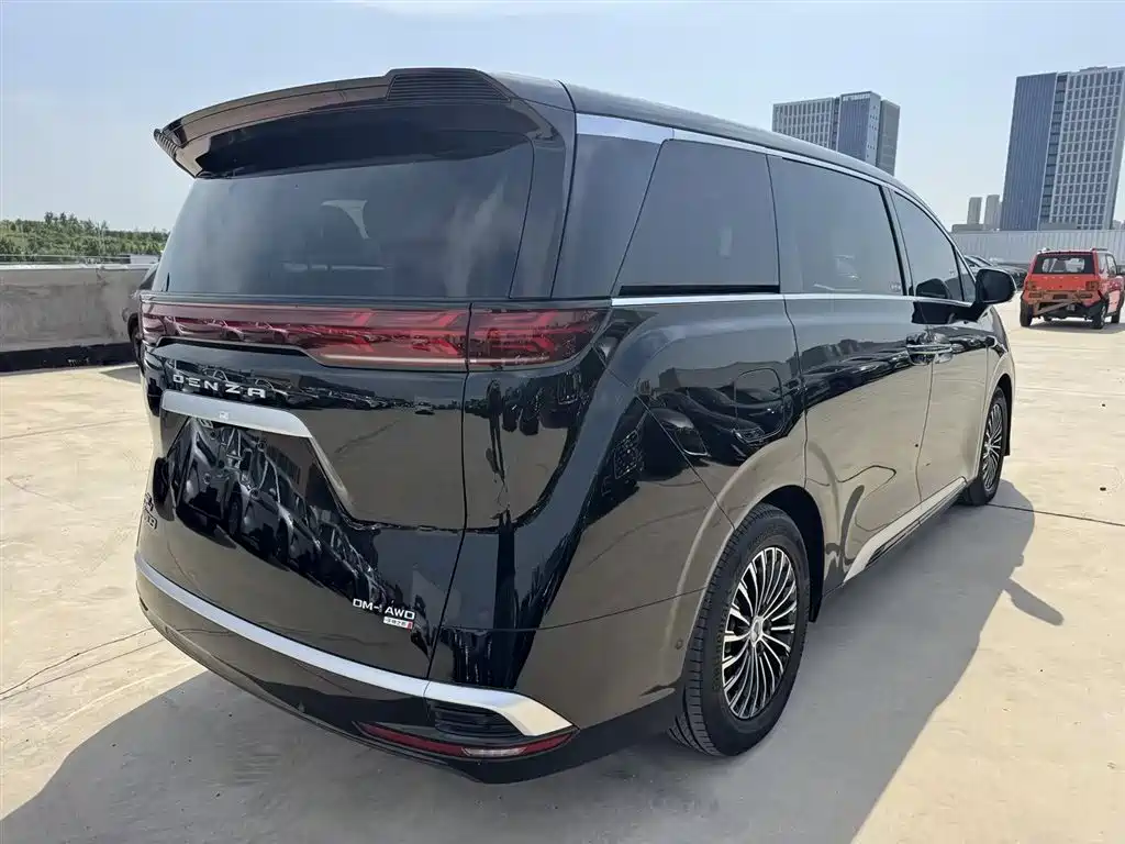 Denza D9 2025 DM-i Smart Drive Edition 1020 AWD Prestige фото 6
