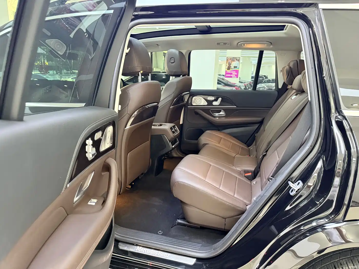 Mercedes-Benz GLS 2023 GLS 450 4MATIC Fashion Edition фото 9