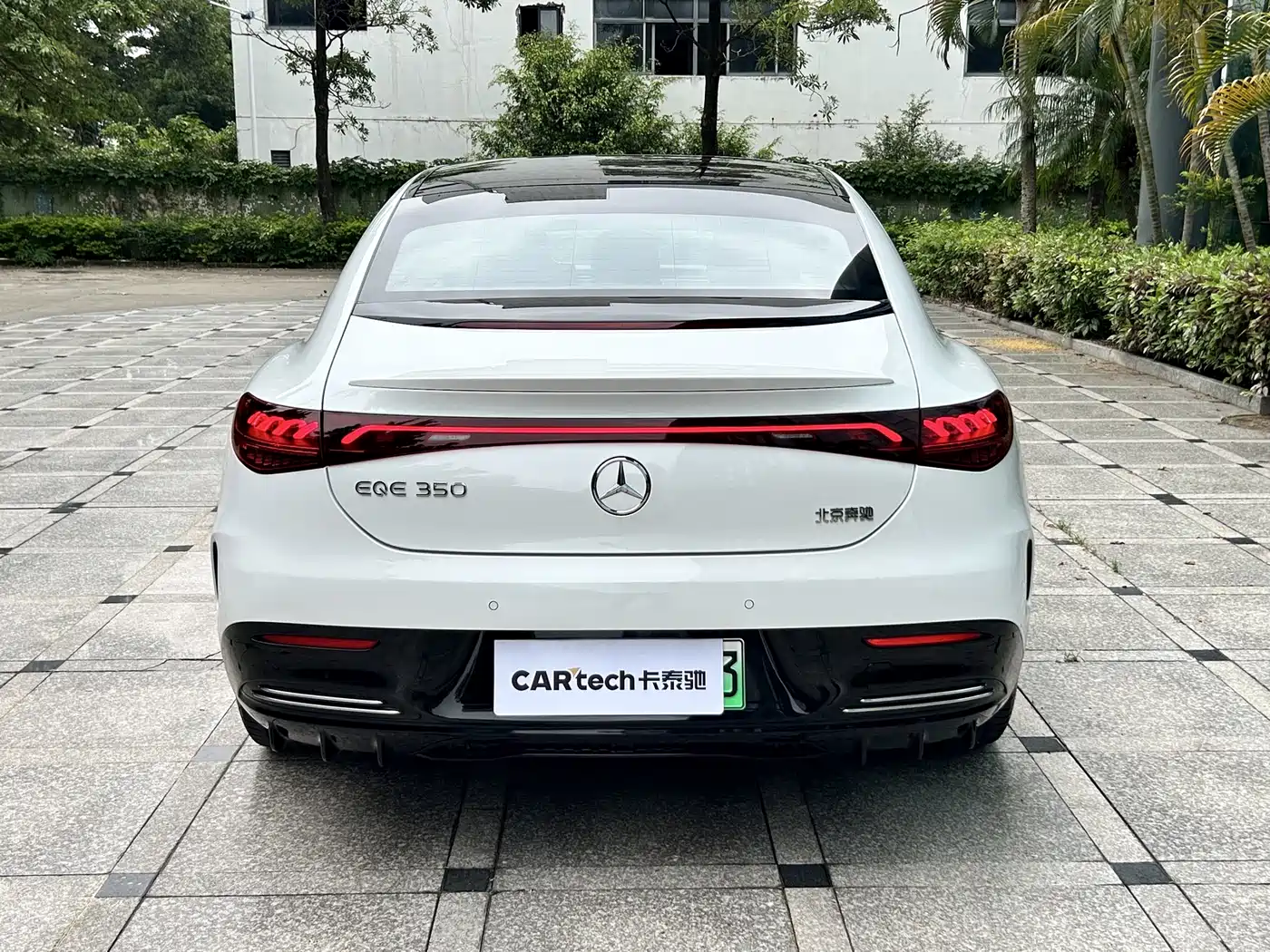 Mercedes-Benz EQE 2022 350 Pioneer Edition фото 2