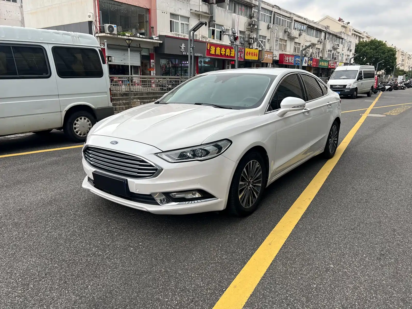 صورة 1 - Ford Mondeo