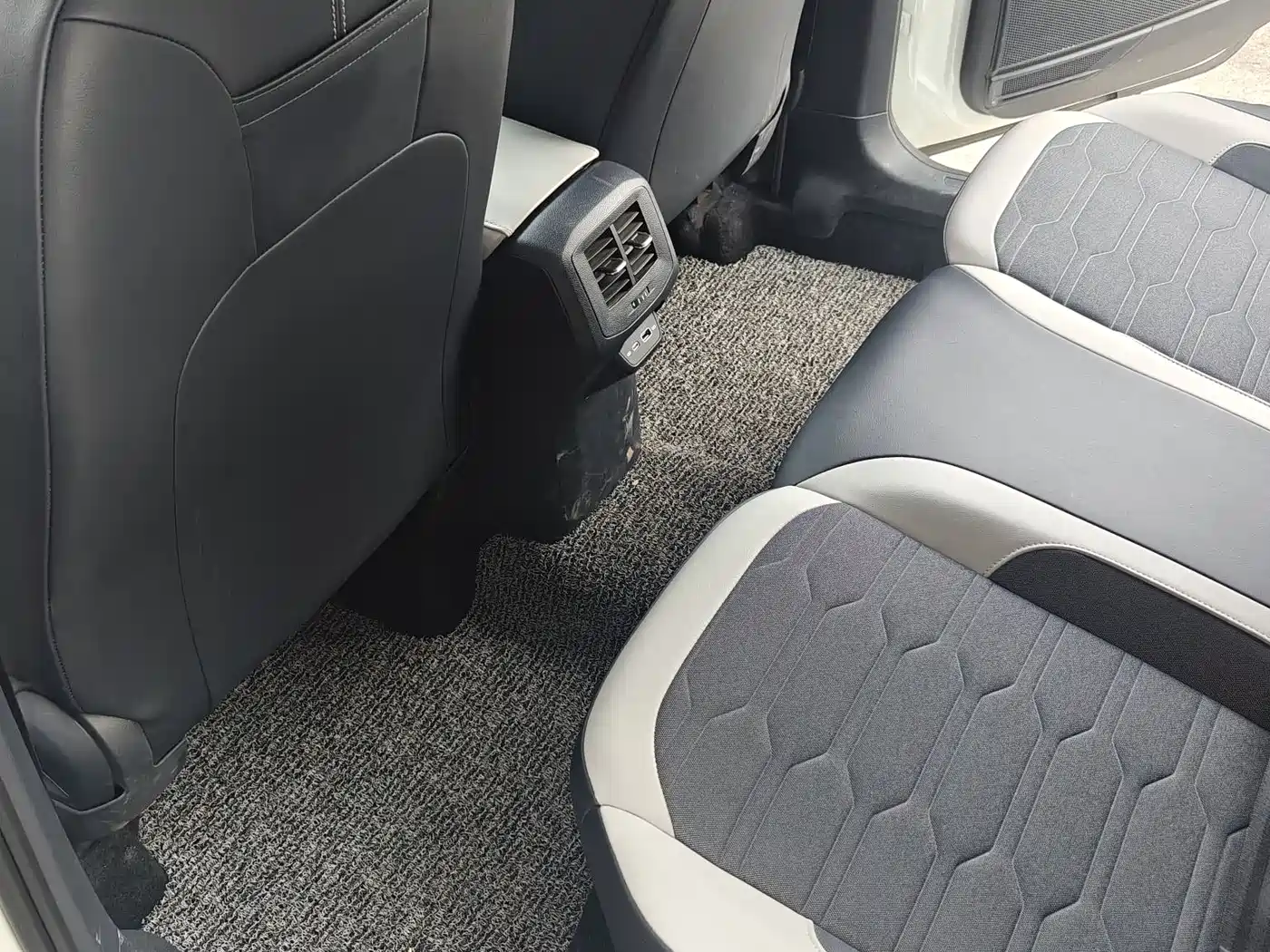 Volkswagen Tharu 2025 New Edge 1.5L Aspiration Edition фото 11