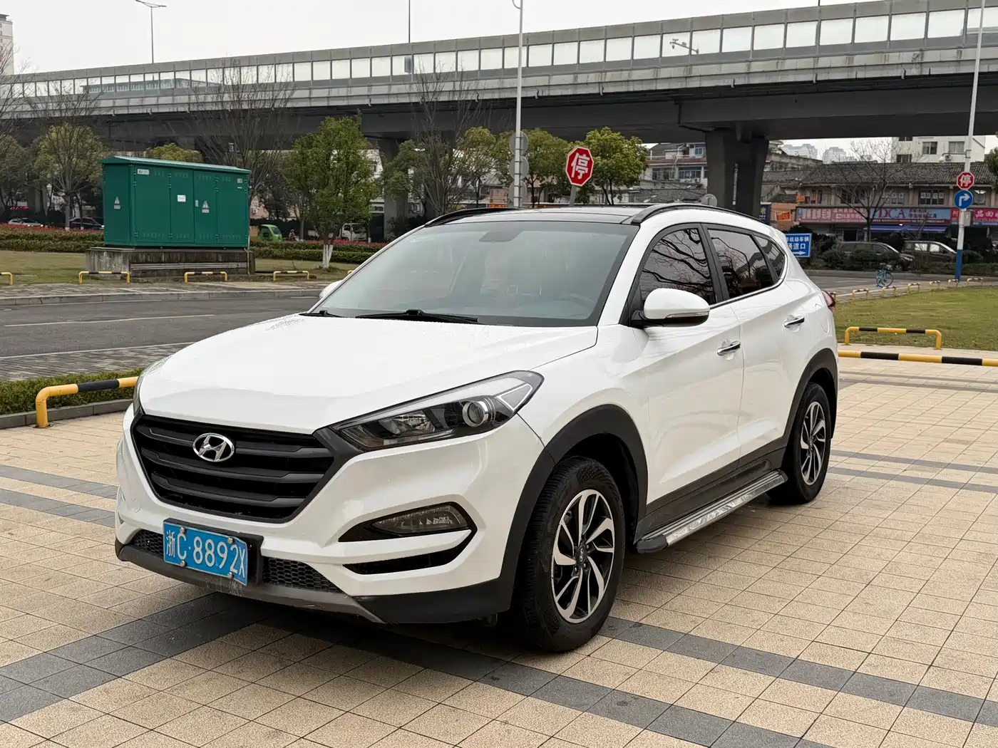HYUNDAI TUCSON