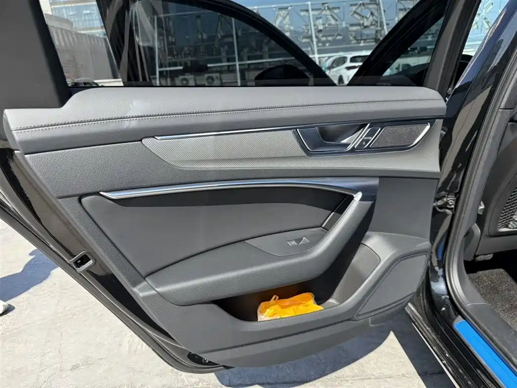 Audi A6L 2023 40 TFSI Luxury Dynamic фото 12