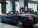 Photo 10 - Rolls-Royce Dawn