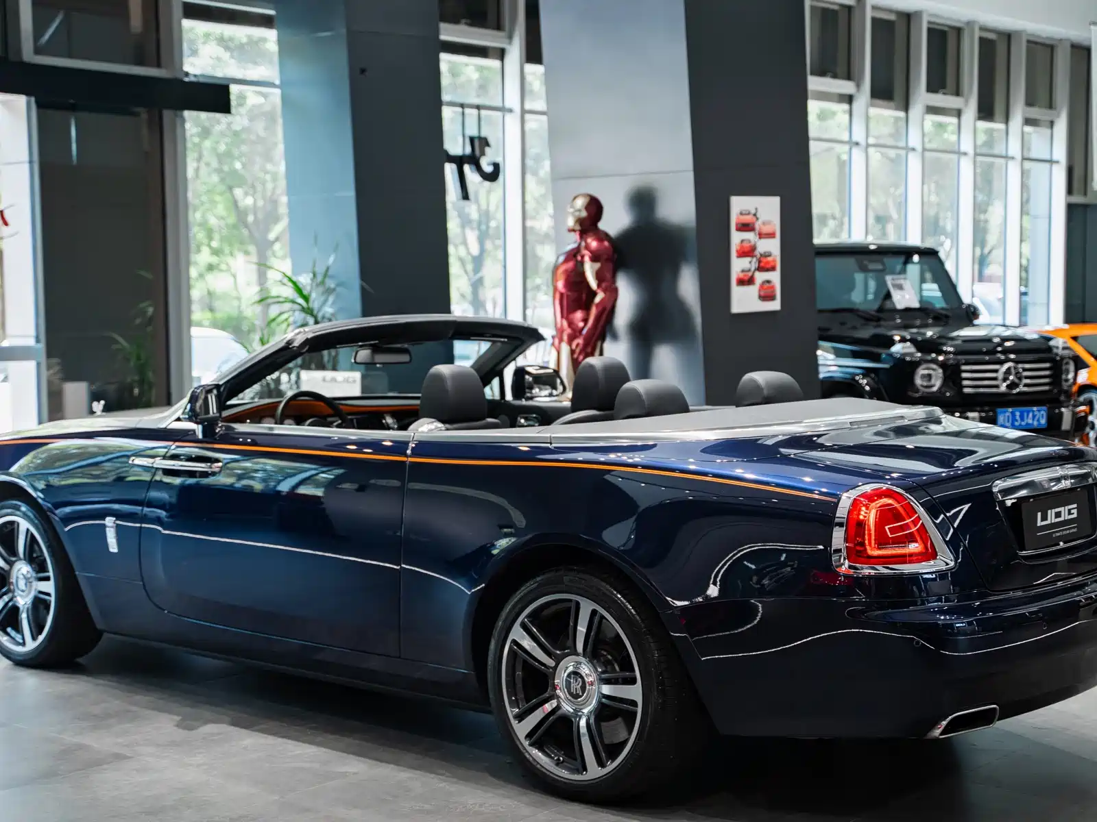Photo 10 - Rolls-Royce Dawn