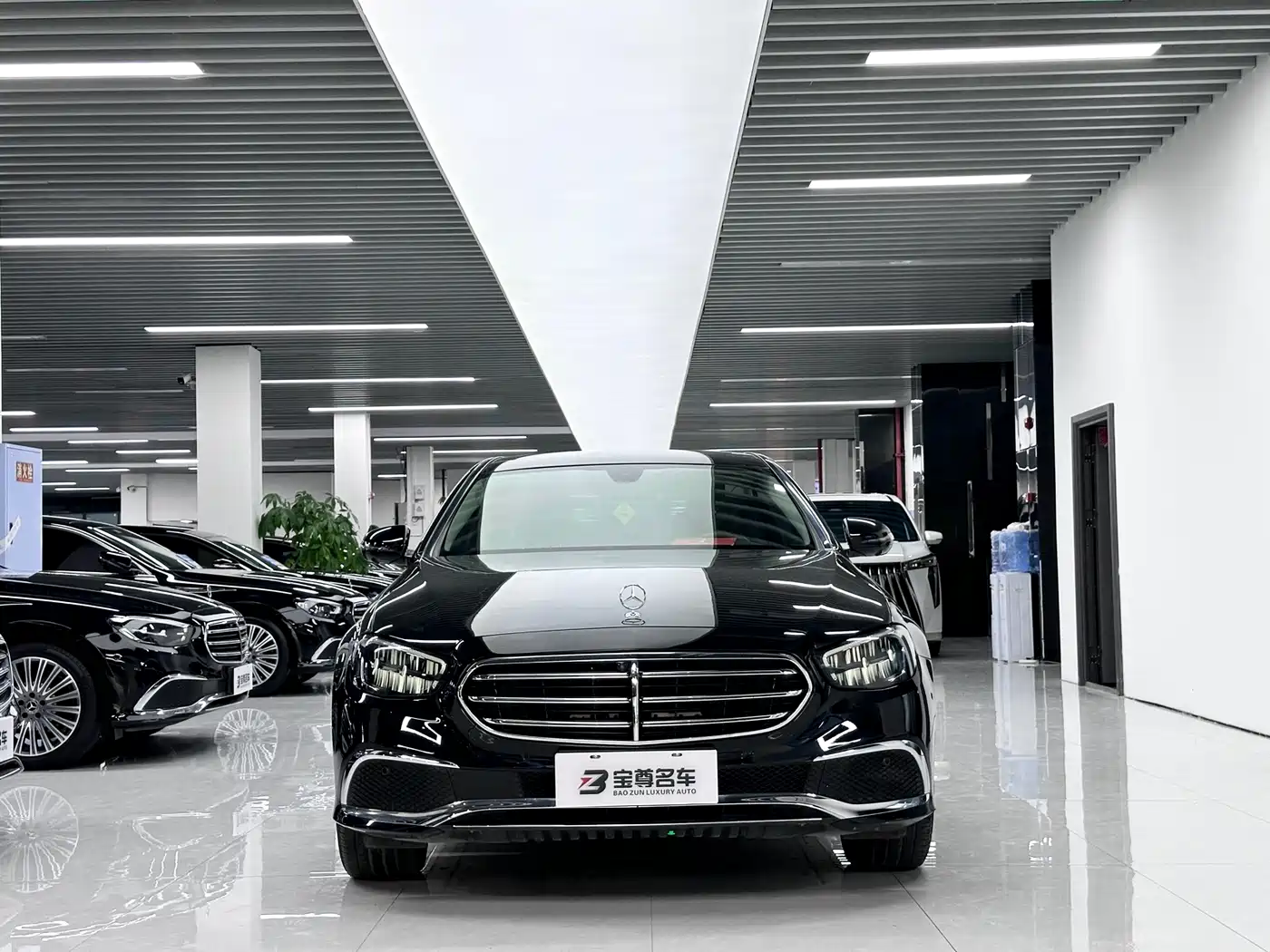 Mercedes-Benz E-Class 2022 E 300 L Fashion фото 2