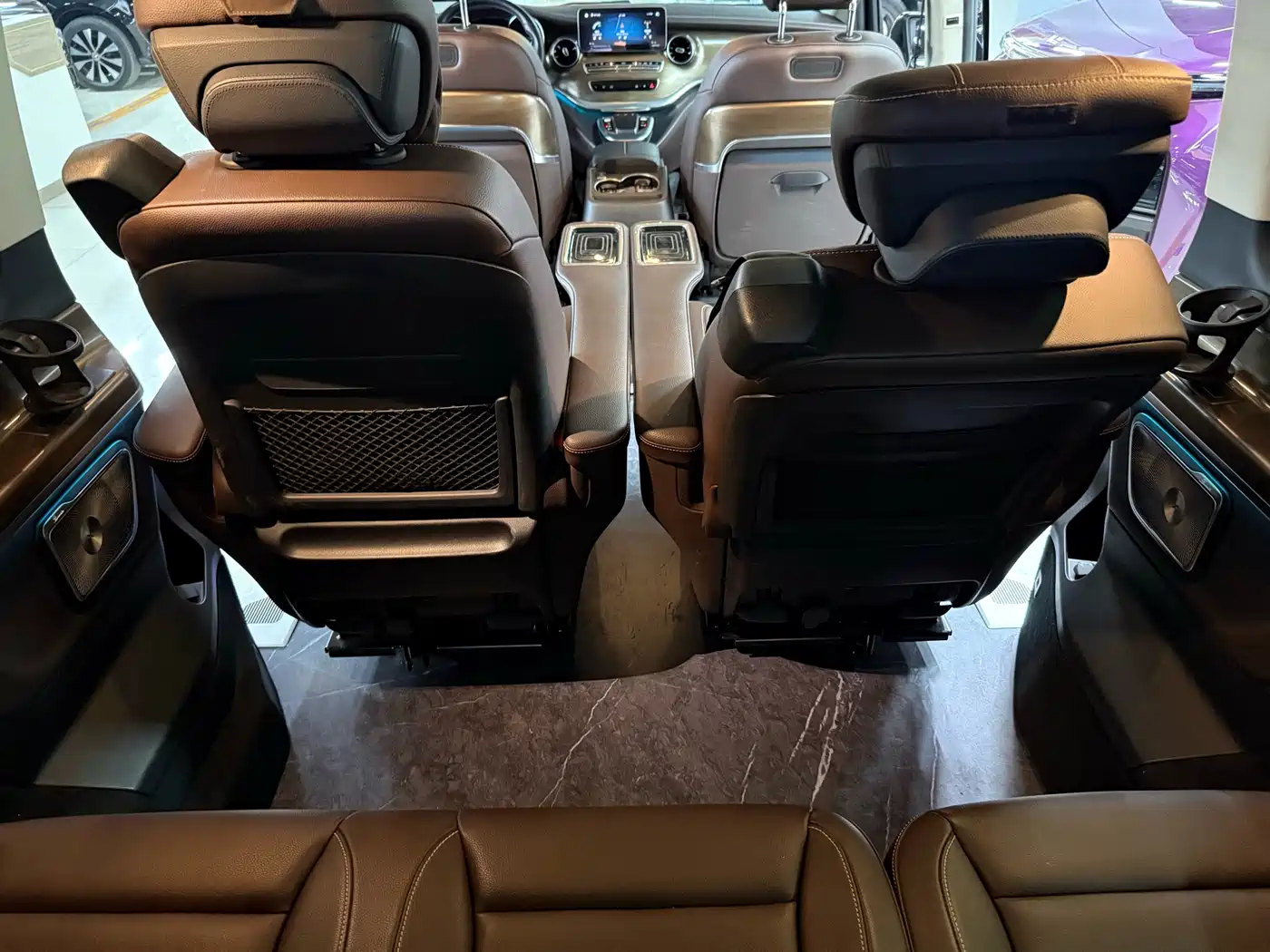 Mercedes-Benz V-Class 2022 V 260 L Long Wheelbase Prestige Edition фото 20