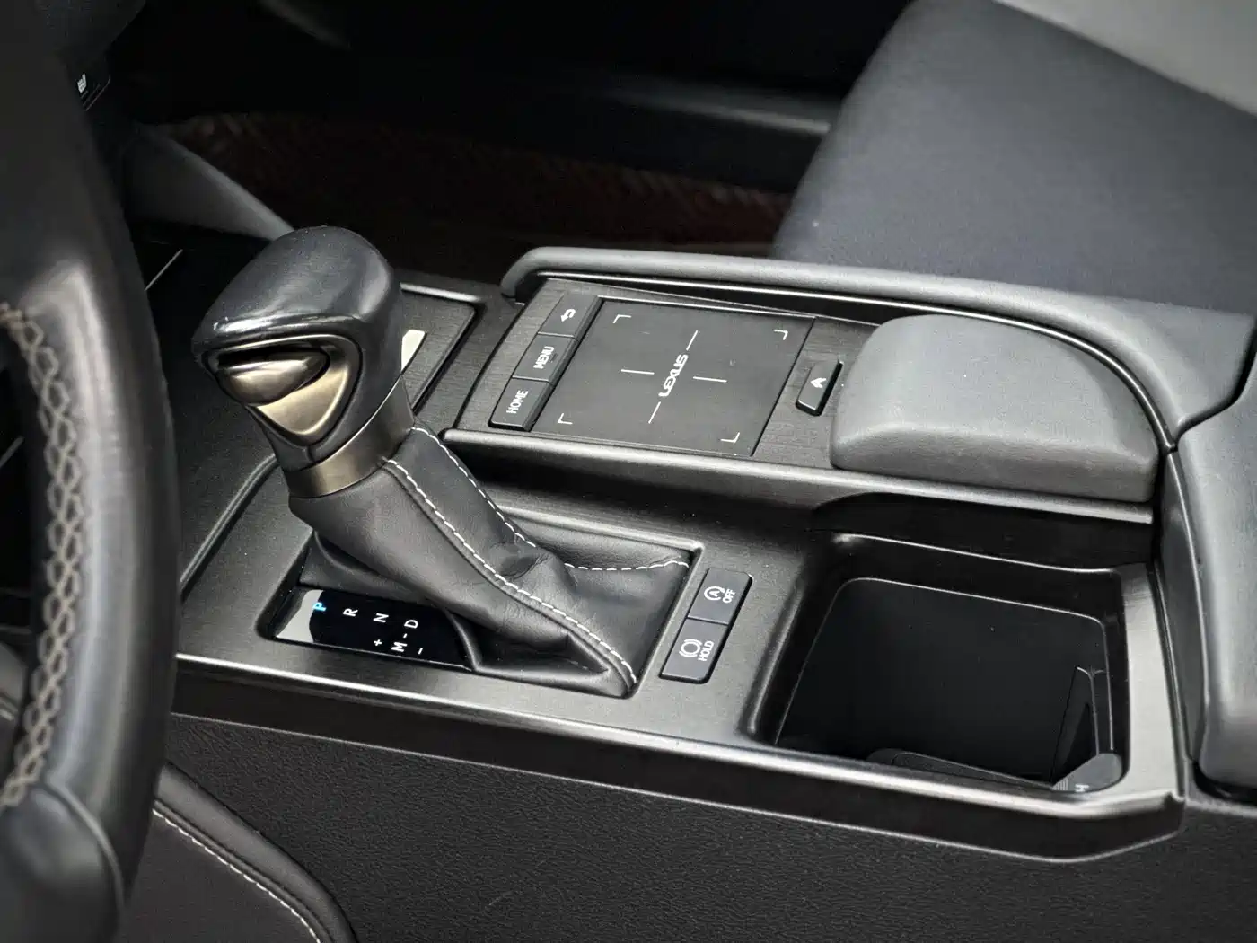 Lexus ES 2020 200 Excellence фото 9