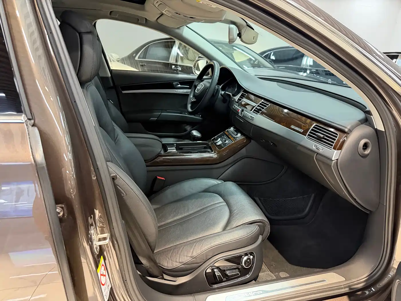 Audi A8 2016 A8L 45 TFSI quattro Comfort фото 25