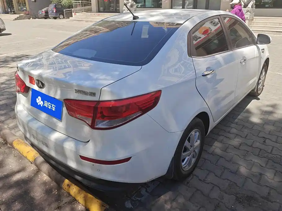 Kia K2 2015 Sedan 1.4L MT GLS фото 3
