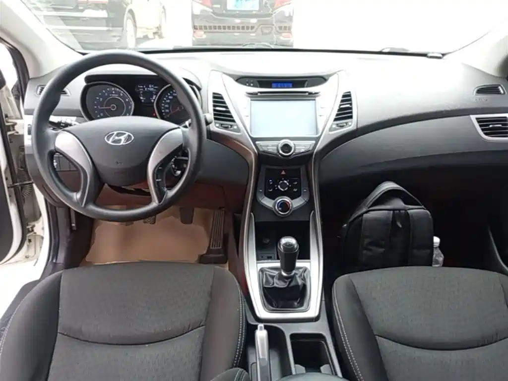 Hyundai Langdong 2012 1.6L Manual Fashion фото 10