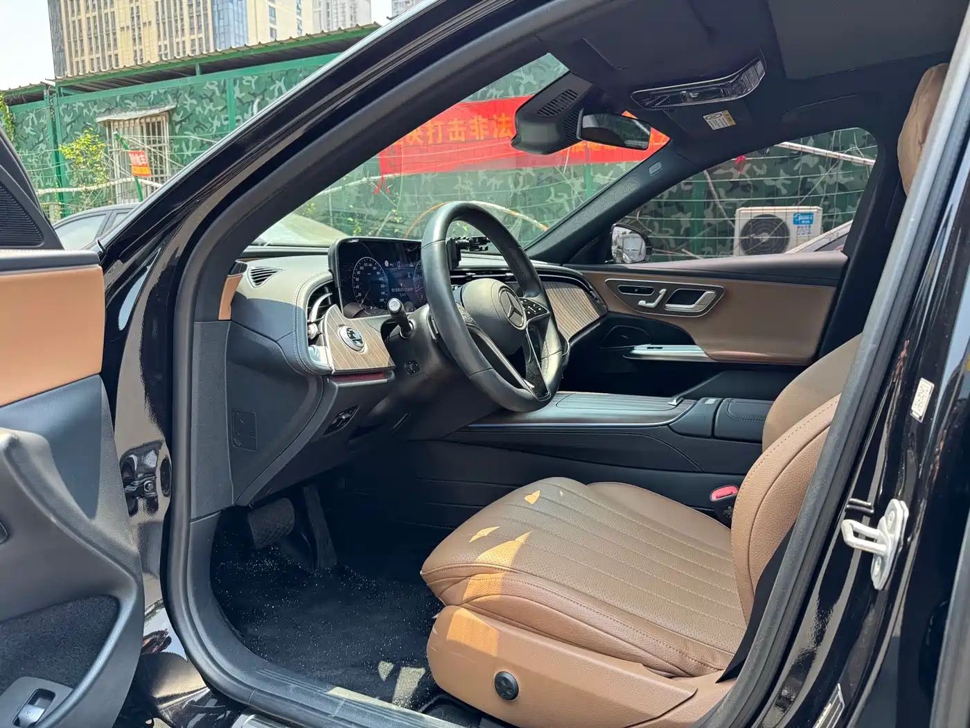 Mercedes-Benz E-Class 2024 E 300 L Fashion фото 5