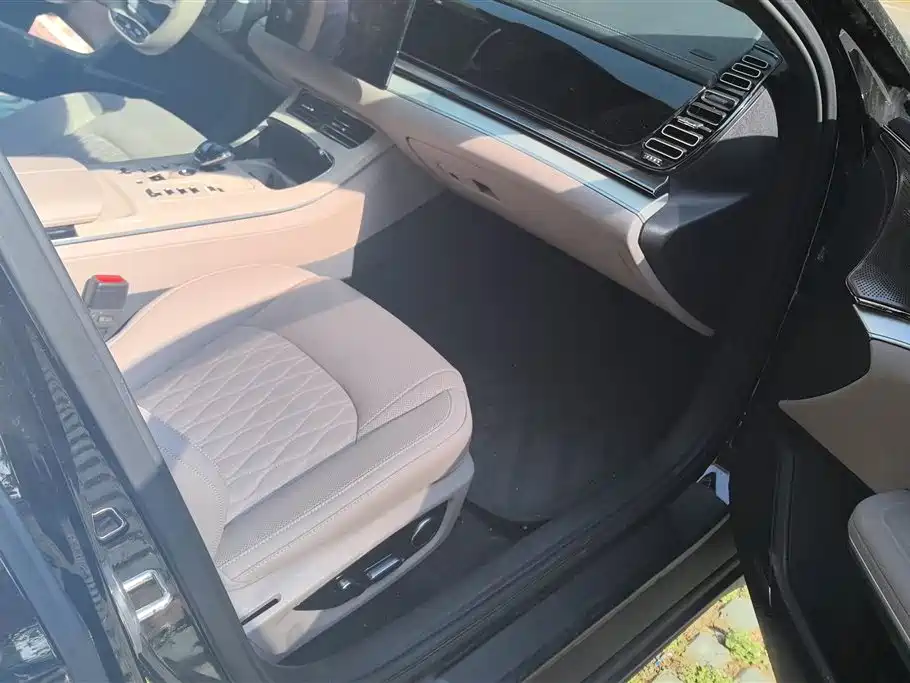BYD Han 2025 DM-i 125KM Elite фото 8