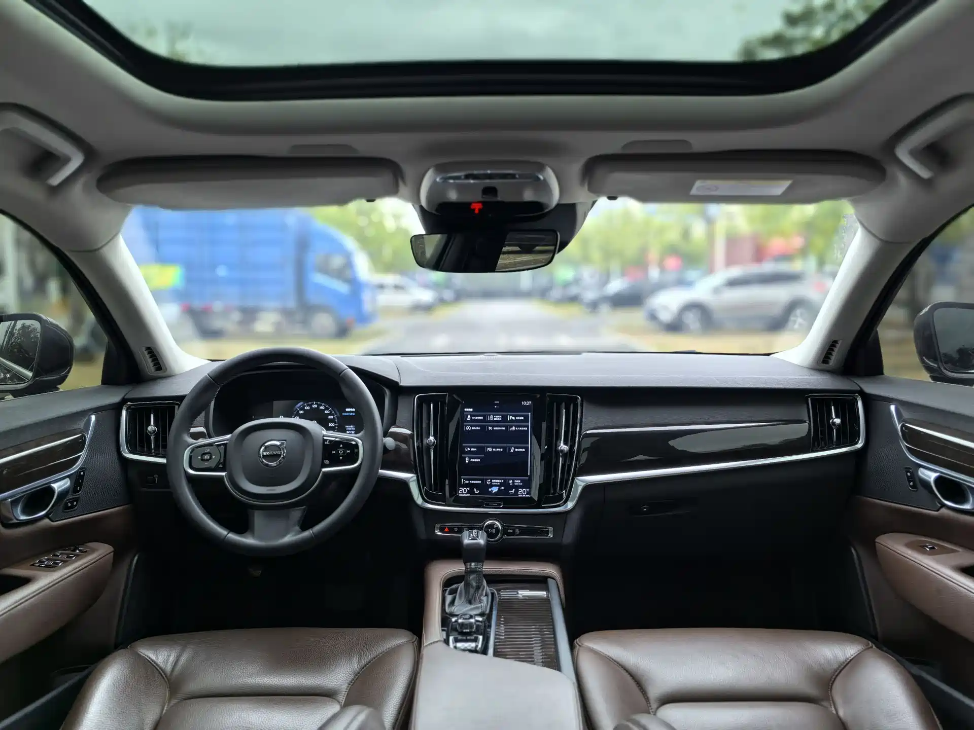 Фото 9 - Volvo S90
