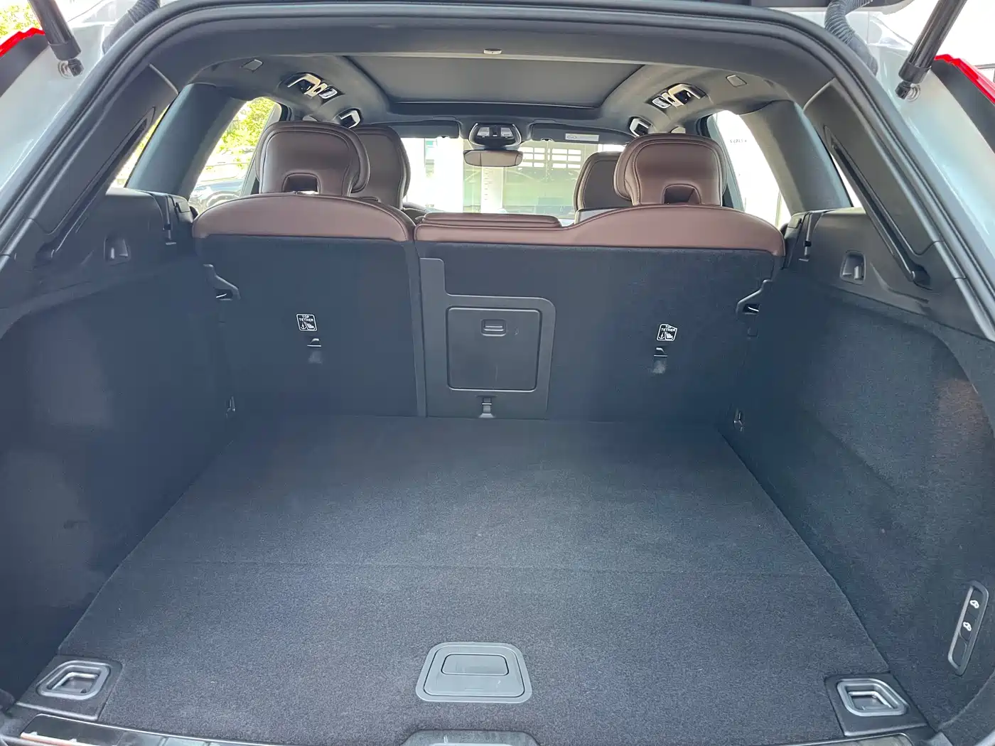 VOLVO XC60 PLUG IN HYBRID