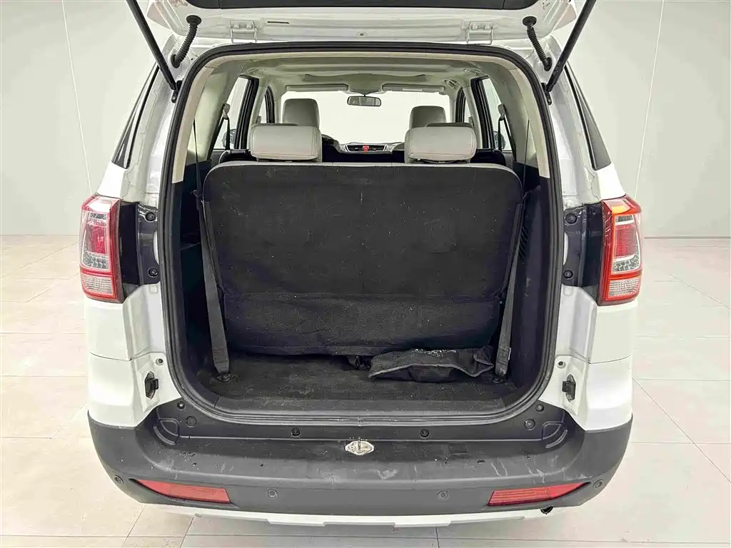 BAIC Huansu S3 2018 2017 1.5L Manual Luxury