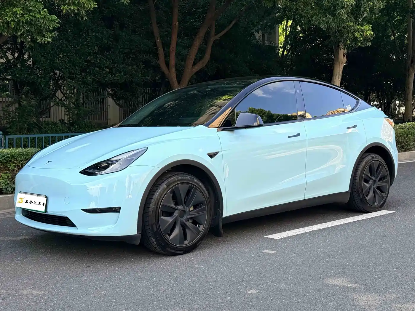 Фото 1 - Tesla Model Y