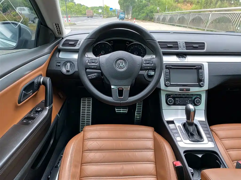 Volkswagen FAW-Volkswagen CC 2012 1.8TSI Luxury фото 8