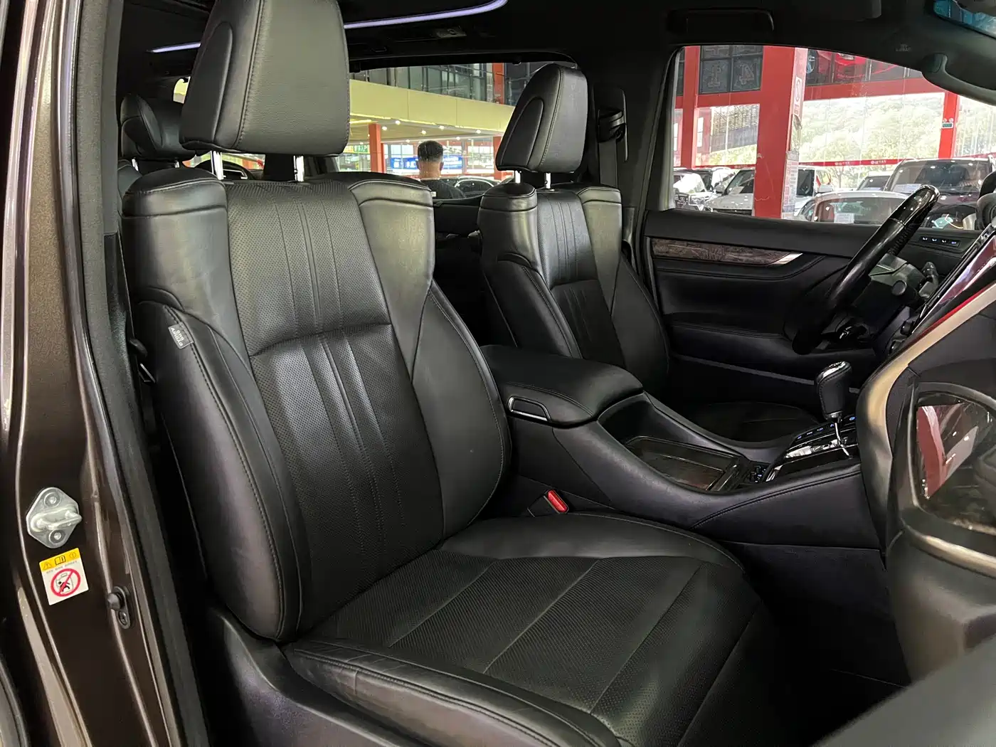 Toyota Alphard 2018 Facelift 3.5L Premium Edition фото 16